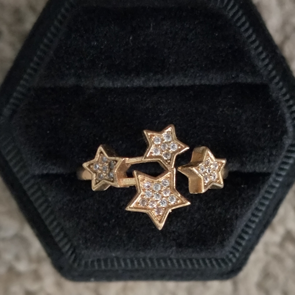 Gold Star Cluster Ring